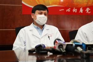张文宏升任上海卫健委副主任，抗疫英雄的新使命与挑战