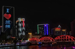 疫情下的兰州，火灾考验中的城市韧性与人性光辉