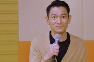 疫情下的重庆小哥，一段感动香港的短视频背后的故事