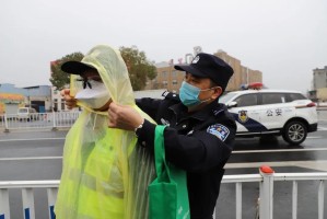 浙江省疫控中心办公室主任，抗疫前线的无名英雄