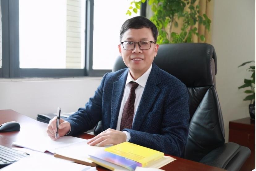 重庆一对情侣确诊新冠，轨迹曝光引关注，疫情防控不可松懈