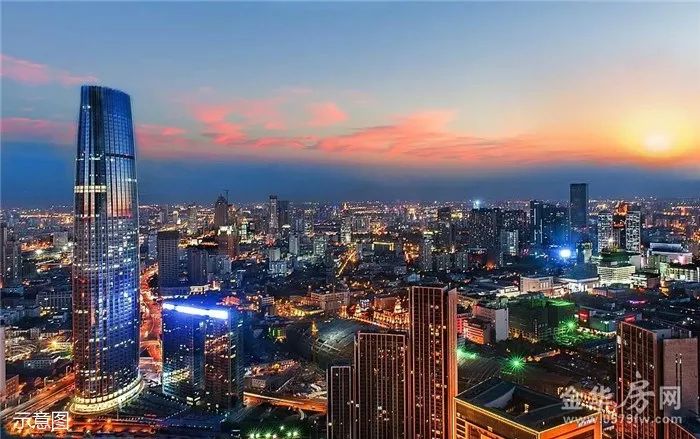 重庆与拉萨，两座城市疫情下的坚韧与智慧