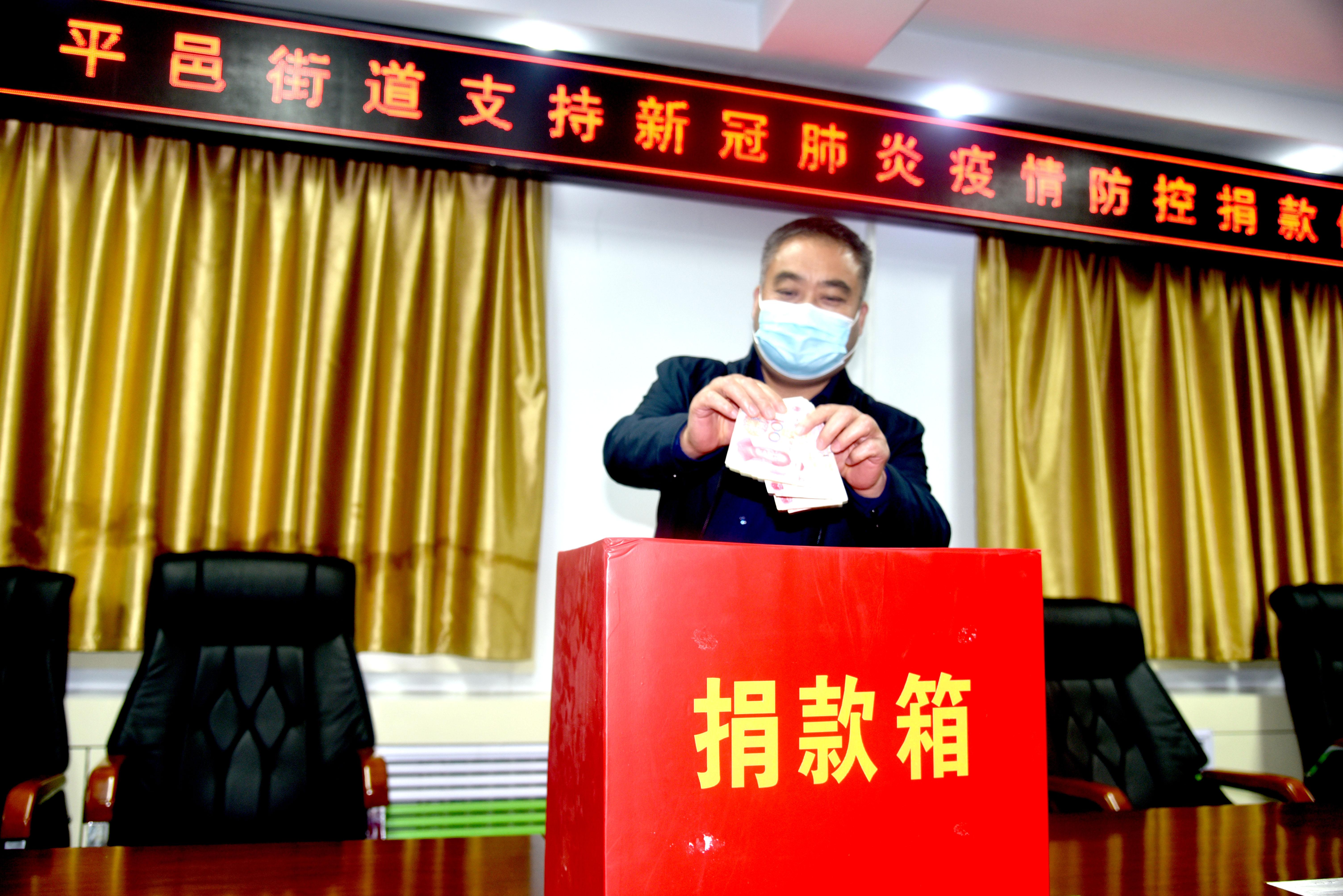 重庆情侣的抗疫日记，当爱情遇上新冠