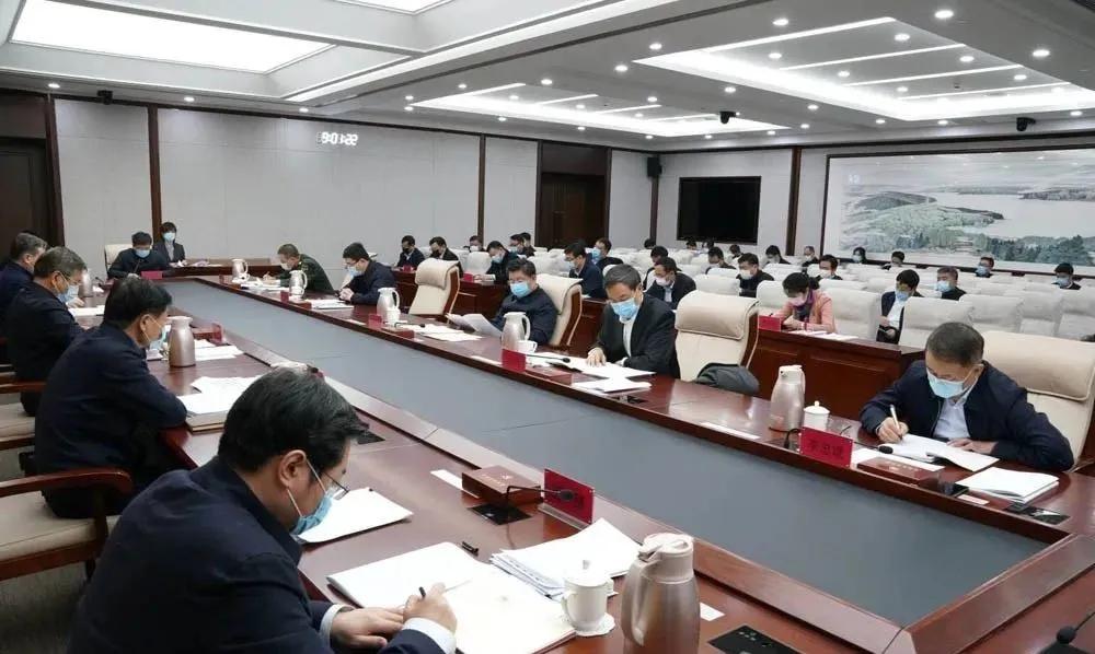 长春疫情封锁小区实录，封闭中的生活百态与人性光辉