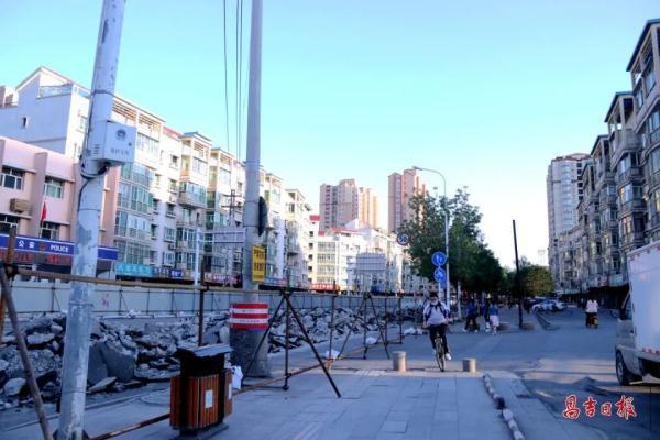 重庆疫情封城时间及拉萨是否封城的最新情况解析