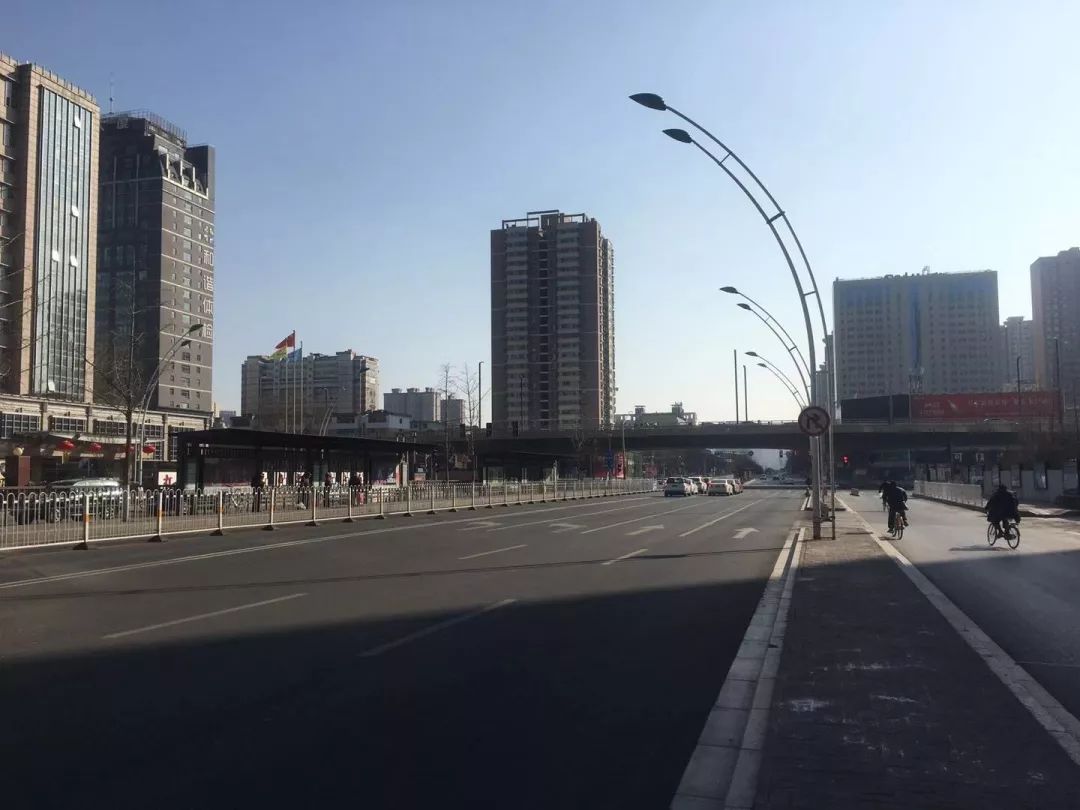疫情下的太原小区与武汉封闭，回顾与启示