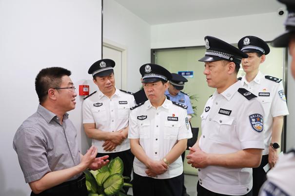南京疫情最新数据，防控措施升级，专家解读未来趋势