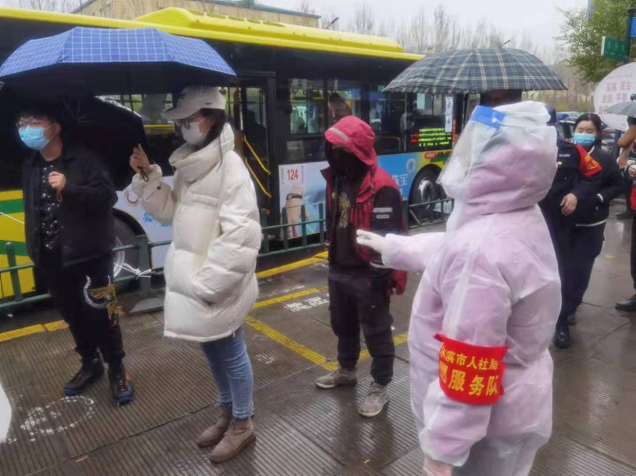 疫情哈尔滨停运了，武汉怎么办？城市防疫经验与未来应对策略