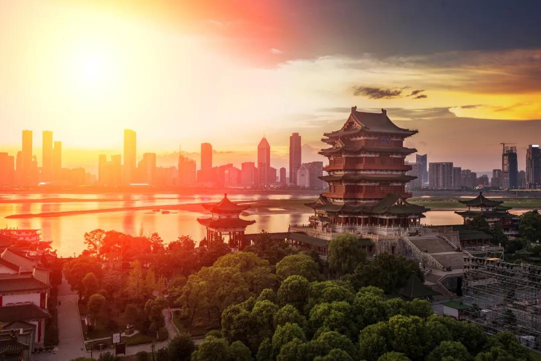 疫情下的江西南昌，坚韧与希望的城市篇章