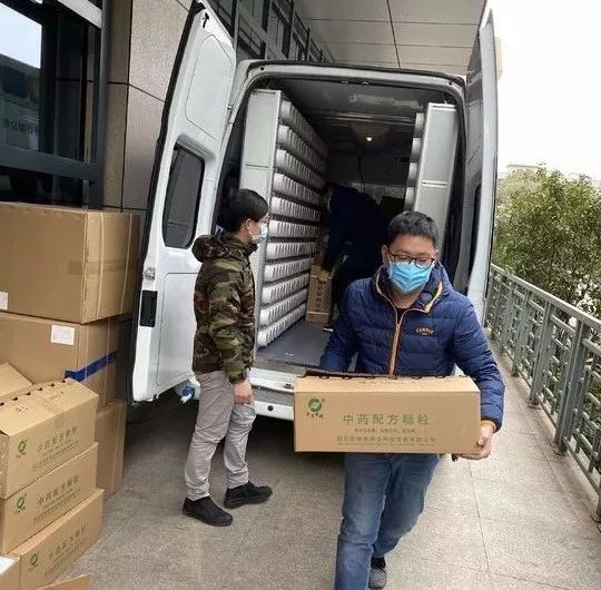 江苏千里驰援，疫情下的成都政策与跨省协作新典范