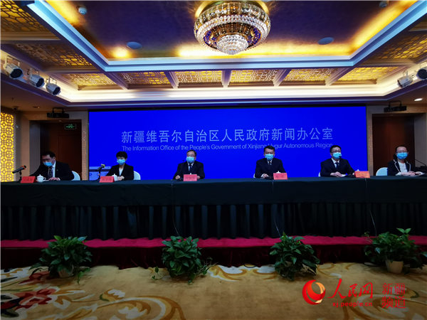 乌鲁木齐疫情封闭小区，居民生活的挑战与社区力量的崛起