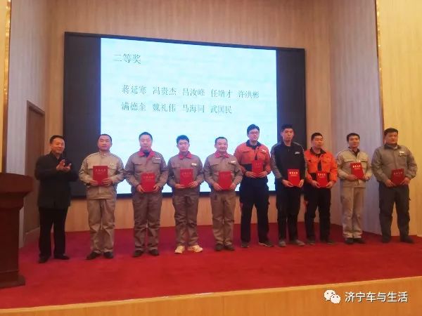 天津市场监管制服，职能象征与职业精神的体现