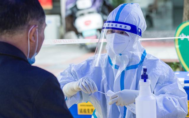 四川省疫情防控措施升级，借鉴武汉经验，筑牢健康防线