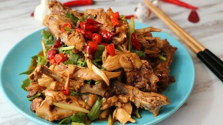 沈阳鸡架与疫情，一座城市的美食记忆与抗疫精神
