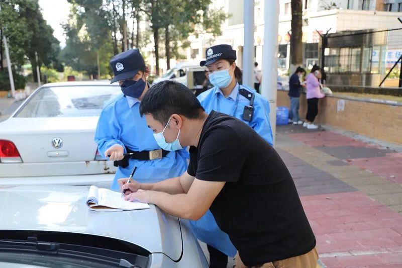 上海疫情形势趋稳，贵阳防控面临严峻挑战，双城抗疫对比分析