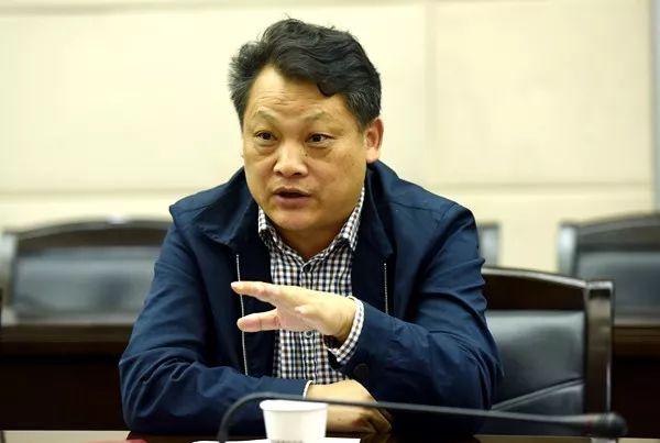 上海疫情与武汉疫情对比，防控措施、经验教训与社会影响