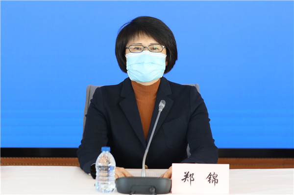 上海市卫健委发言人郑锦，疫情防控中的定海神针