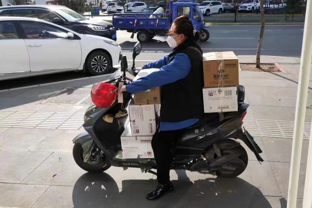 上海三亚疫情，双城抗疫纪实与经验启示