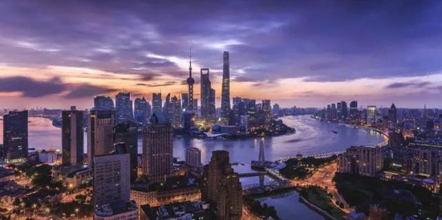 上海全面解封，经济复苏、社会重启与未来挑战